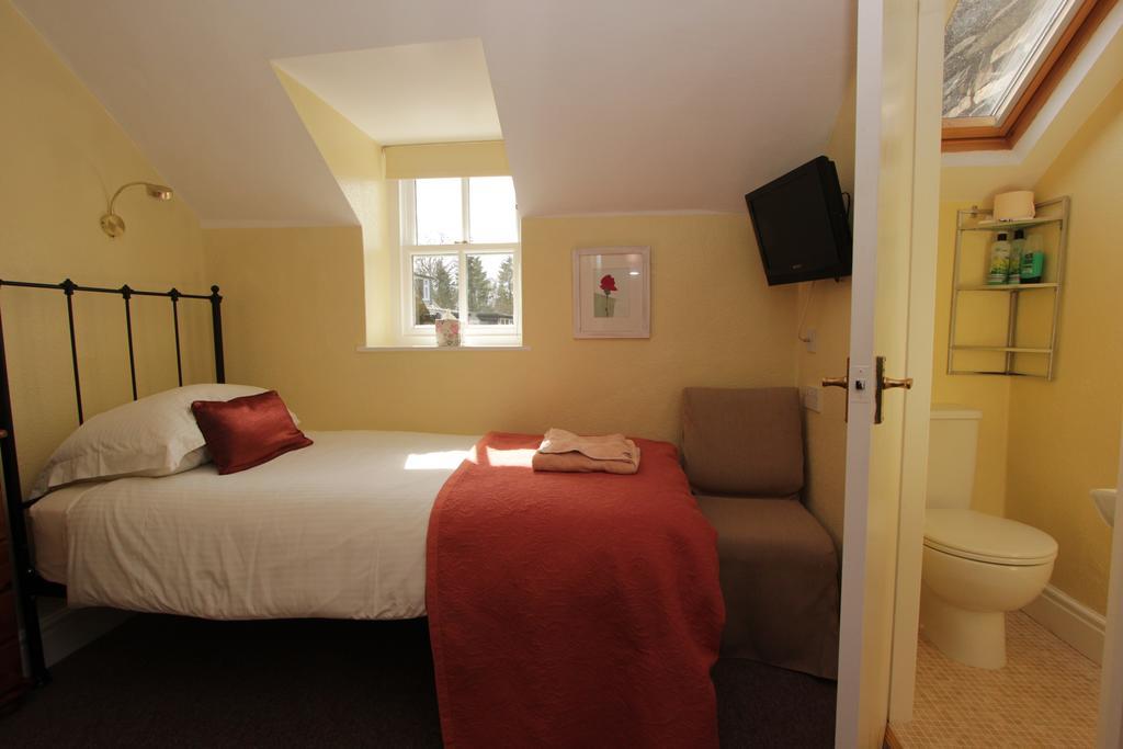 Mylne Bridge House Bed & Breakfast วินเดอร์เมียร์ ภายนอก รูปภาพ