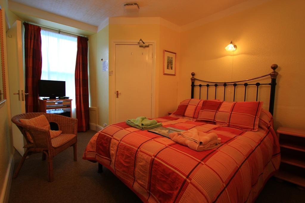 Mylne Bridge House Bed & Breakfast วินเดอร์เมียร์ ภายนอก รูปภาพ