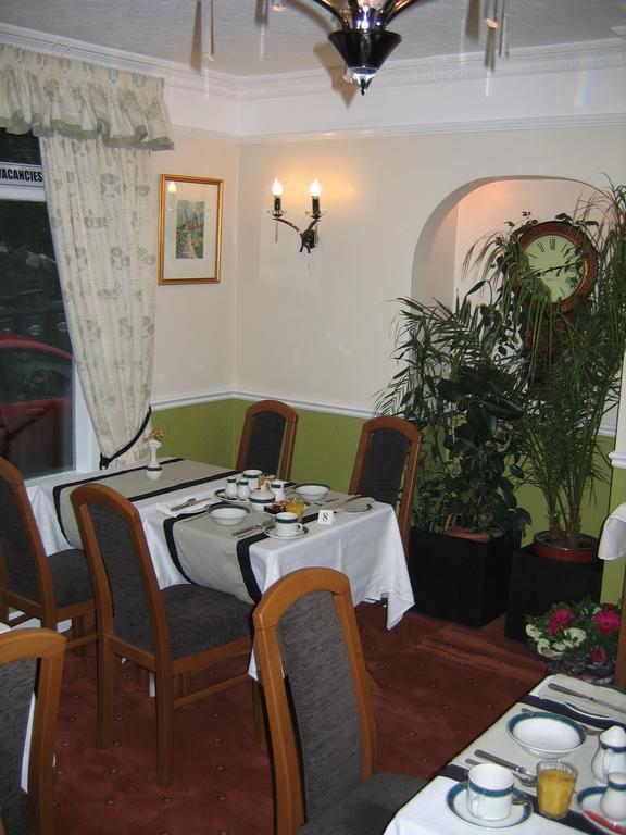 Mylne Bridge House Bed & Breakfast วินเดอร์เมียร์ ภายนอก รูปภาพ